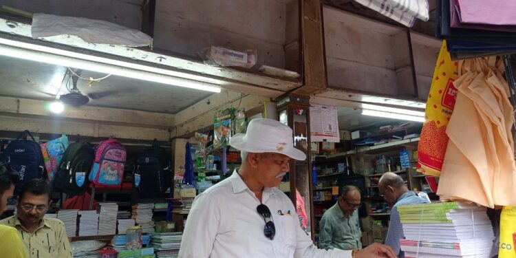 शालेय साहित्य महागल्याने पालकांच्या खिशावर भार