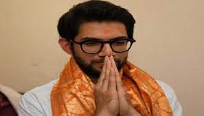 आदित्य ठाकरेंनी बंडखोर आमदारांना थेट आव्हान; मुंबईत शिवसेनेचा मेळावा
