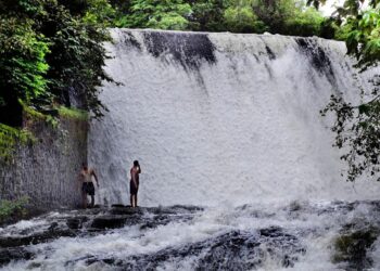 गारंबी, सवतकडा, अंबोली धबधबे प्रवाहित
