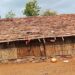 आदिवासी बांधवांना कुडाच्या घरांचा आधार