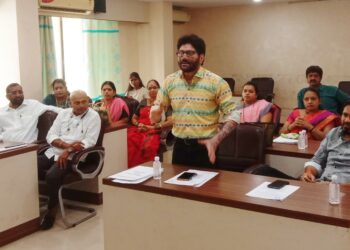 कर्जत पलिका सभेत खडाजंगी; सत्ताधारी विरोधकांची प्रशासनावर आगपाखड