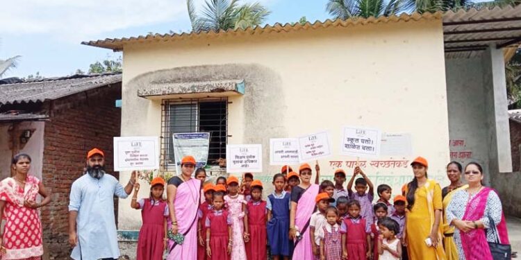 किहीम येथे स्कूल चलो अभियान