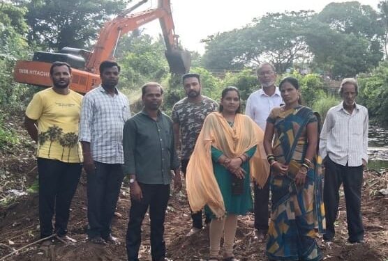 मांडला नदी झाली गाळमुक्त पावसाळ्यात ग्रामस्थांना दिलासा