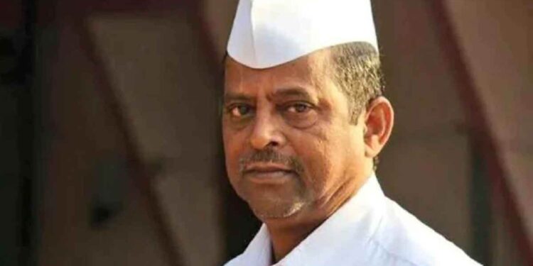 झिरवाळांकडून बंडखोरांना अपात्रतेची नोटीस