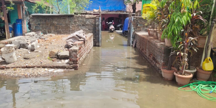 उरणमधील गावांना भरतीचे पाणी धोकादयक