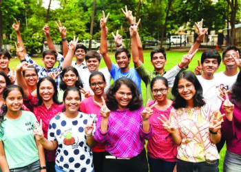 चिंतामणराव केळकर विद्यालयाचा दहाव्या वर्षी शंभर टक्के निकाल