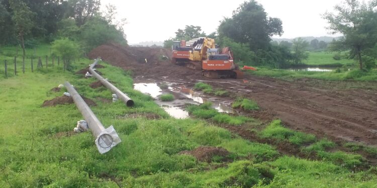 आता शेतकर्‍यांचा संयम सुटला; आता रिलायन्स गॅस पाईपलाईन उखडणारच!