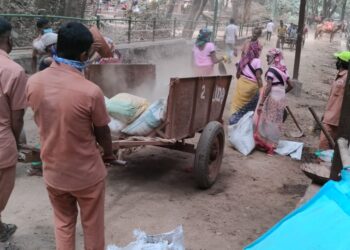 दस्तुरी नाका येथील रस्ता लिदमुक्त; माथेरान पालिकेने केली स्वच्छता