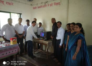 विठ्ठलवाडी विद्यालयास संगणक संच भेट
