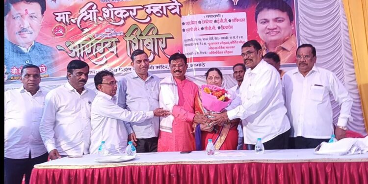 पनवेलमध्ये कोव्हिड योद्धाचा सत्कार