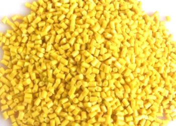 ट्रकमधील प्लास्टिक दाना लंपास