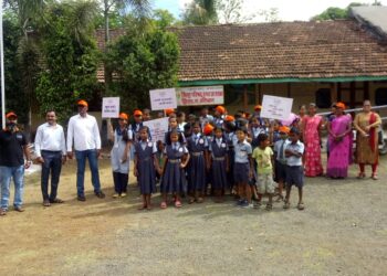 झिराड येथे स्कूल चलो अभियान