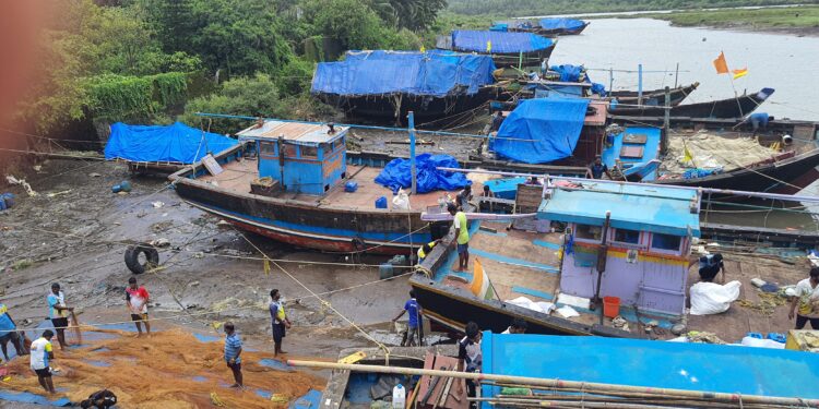1 ऑगस्टपासून सुरु होणार मासेमारी;पूर्व तयारीसाठी लगबग सुरू