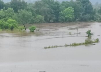 अतिवृष्टीचा हाहाकार! पाली, भेरव, आवंढे, उंबरवाडी व तुकसई गाव पाण्याखाली