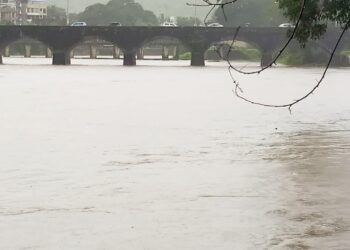 कर्जत तालुक्याला महापुराचा विळखा