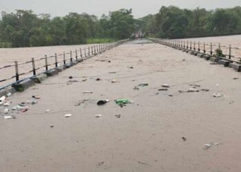 उल्हास नदी ओव्हरफ्लो; ४० गावांचा संपर्क तुटला