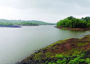 कर्जतमधील पाझर तलाव भरले