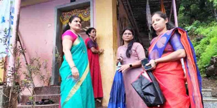 कर्जत नगरपरिषदेचा पाहणी दौरा