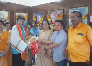 प्रीतम म्हात्रेंच्या हस्ते कलाकारांचा सन्मान