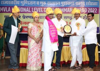 रामेश्‍वर महाराजांना गुणिजनरत्न जीवनगौरव