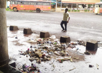रोहा बसस्थानकात घाणीचे साम्राज्य