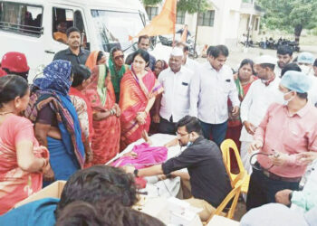डॉक्टरांनी केली वारकर्‍यांची आरोग्य तपासणी