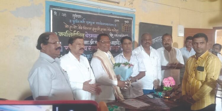 शाळेच्या सर्वांगीण विकासासाठी योगदान द्या; शेकाप नेते पंडित पाटील यांचे आवाहन