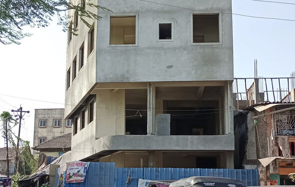 चाणजे ग्रामपंचायतमध्ये उभे रहातात बेकायदेशीर मजले