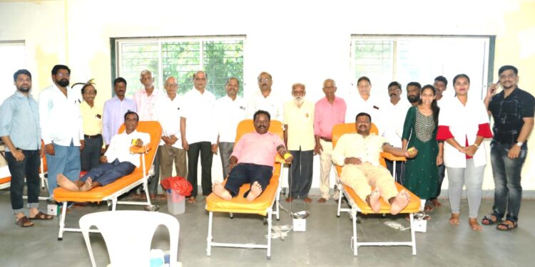 कित्ते भंडारी हितवर्धक मंडळाच्या वर्धापनदिनी ३२ जणांचे रक्तदान