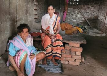 आदिवासी प्रकल्प अधिकाऱ्यांनी घेतील मयत राम कातकरी यांच्या कुटुंबियांची भेट