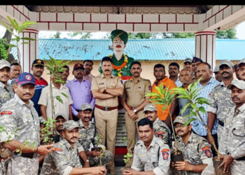 कारगिल विजय दिनानिमित्त वृक्षारोपण