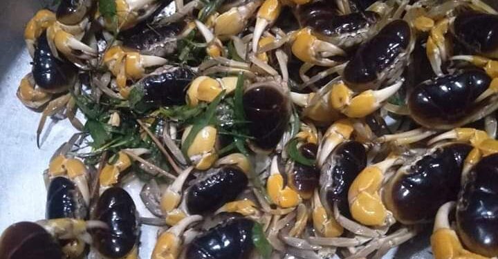 आरोग्यवर्धक मुठे खरेदीसाठी खवय्यांची धडपड