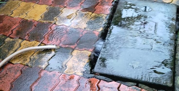 नवीन पनवेलमध्ये लाखो लिटर पाण्याची नासाडी