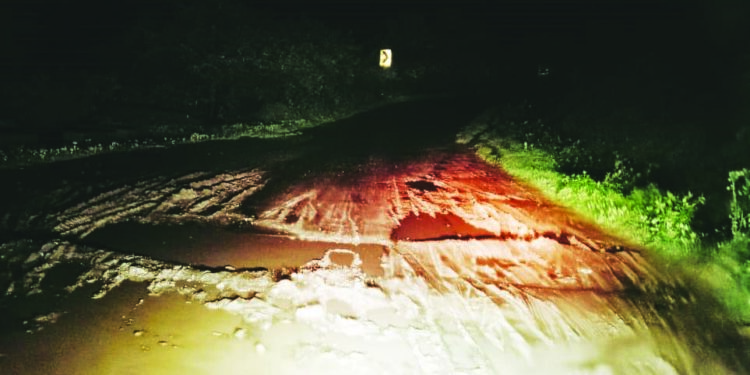 केळघर मुरूड मार्गावर दरड कोसळली