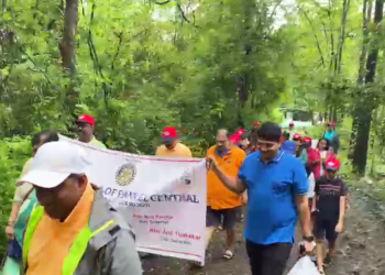 रोटरी क्लबतर्फे वृक्षारोपण