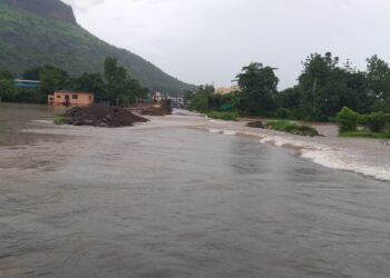 वाकण-पाली वाहतूक बंद