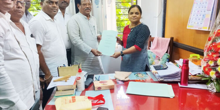 पर्ल फ्रेट कंपनीत कामगारांना पगारवाढ