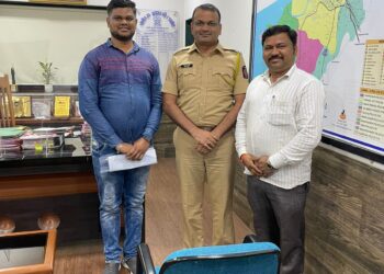 कामोठे वसाहतीमधील विविध नागरी समस्या सोडवा – शिवसेना पदाधिकार्‍यांची मागणी