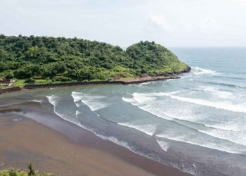 रायगड जिल्हा अतिरेक्यांच्या टार्गेटवर?… बोटीत सापडल्या संशयित वस्तू