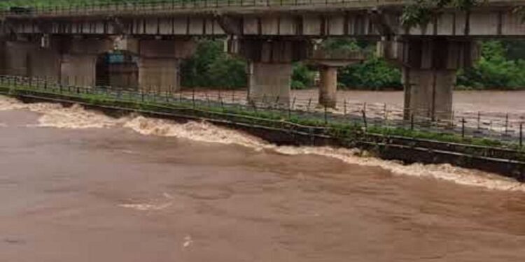 खेड तालुक्यात जोरदार वृष्टी