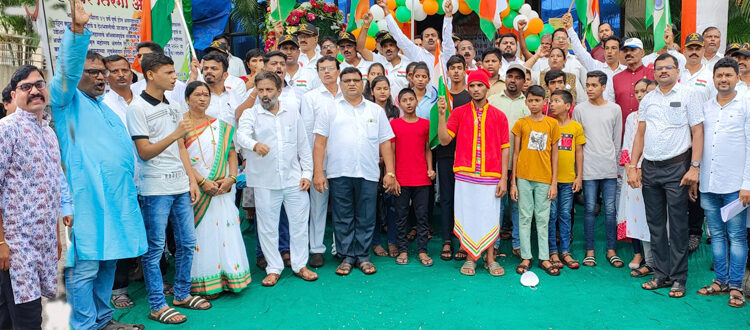 पेणमध्ये प्रसार माध्यामांतर्फे तिरंगा रॅली