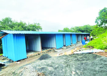 दरडीच्या भीतीने आदिवासी भयभीत