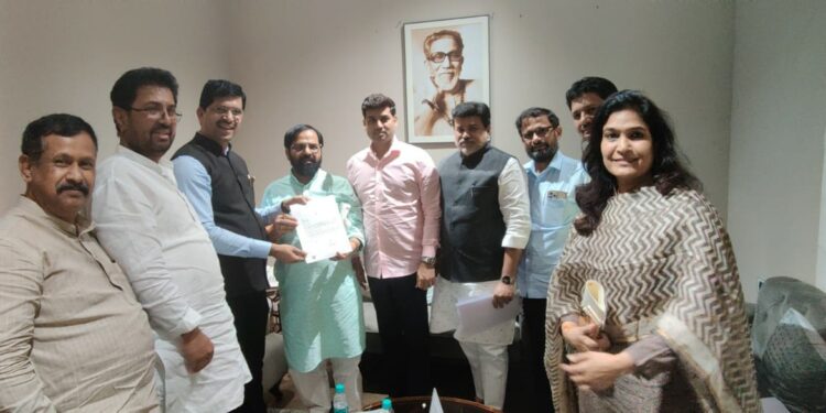 आमदार थोरवे शिंदे गटाचे जिल्हाप्रमुख