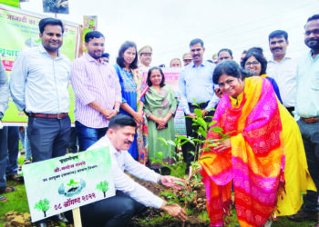 वृक्षारोपणात विद्यार्थ्यांचा सहभाग आवश्यक – मनोज रानडे