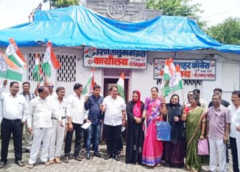 उरण काँग्रेसतर्फे तहसीलदारांना निवेदन