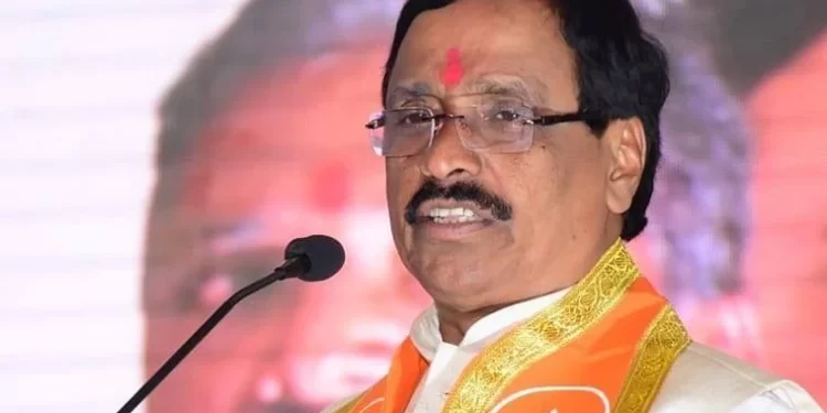 केंद्र आणि राज्यातील राज्यकर्ते रिफायनरीचे दलाल; विनायक राऊत