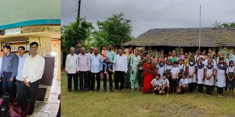 वारक शाळेला स्मार्ट टीव्ही, समाजसुधारकांच्या प्रतिमा भेट