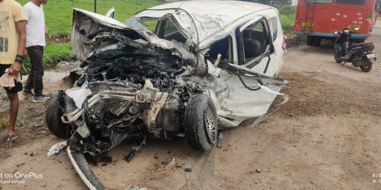 भयानक! शिवशाही-कारचा भीषण अपघात; 1 ठार, 3 जखमी