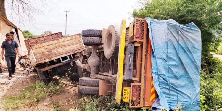 सांगोलानजिक विचित्र अपघात