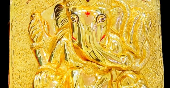 सोनारीतील गणेशमुर्तीला सोन्याचा मुलामा
